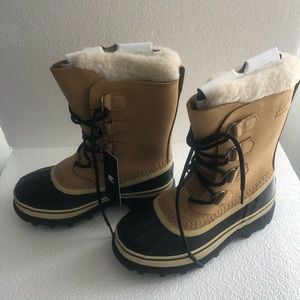 NWT Sorel Caribou Winter Insulated Waterproof boots, US6, Buff